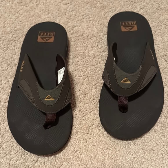 Reef Brown and Black Flip Flops - Picture 2 of 5
